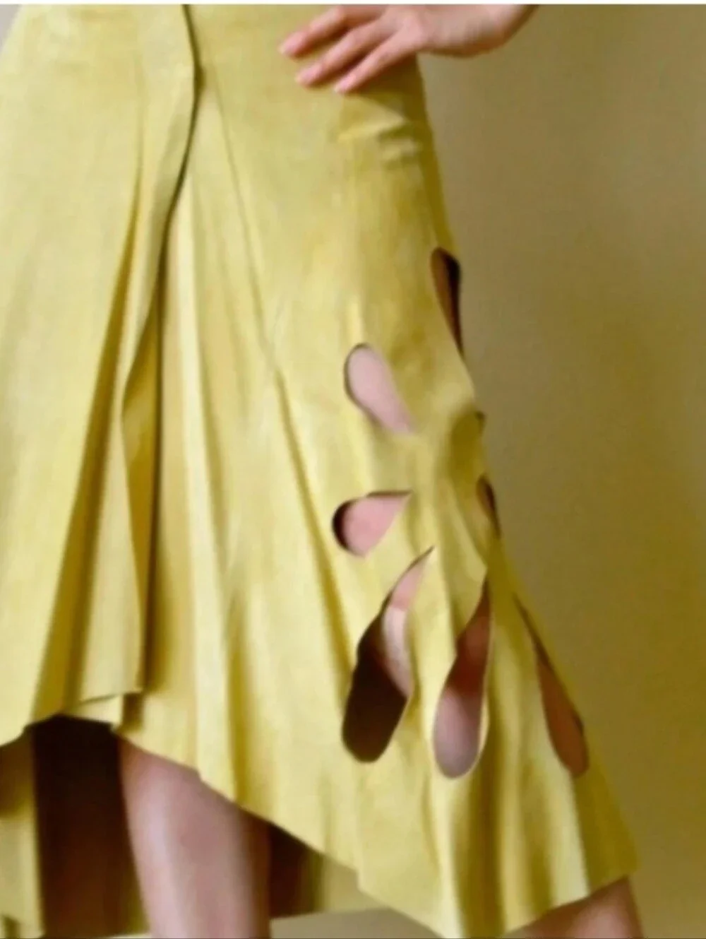 GUCCI BY TOM FORD WRAP SKIRT - Picture 2 of 10